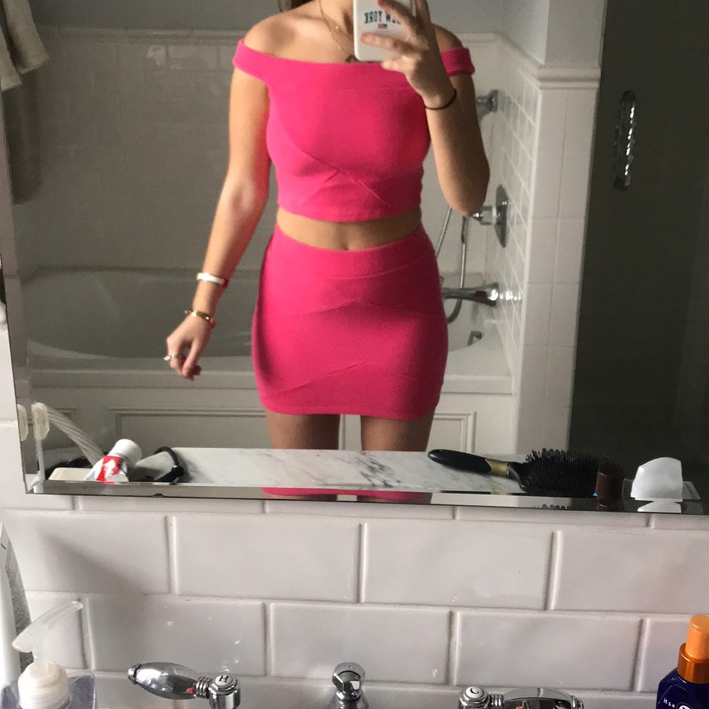 2-Piece GUESS set